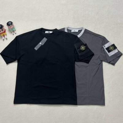Stone Island 石头岛勋章重工袖标短袖 Stone Island 石头岛勋章重工袖标短袖 新款实拍图 面料采用高品质280克重工纯棉面料 面料上身舒服