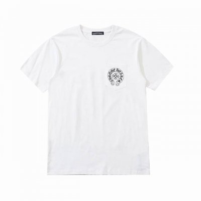 高版本Chrome Hearts 克罗心 梵文马蹄印花短袖！胸口小口袋，面料使用 克全棉双纱面料，纹路清晰可见，质感柔软细腻光滑，垂感十足！有一定厚度 非低廉材