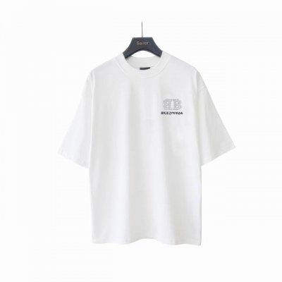 实拍细节图+尺码表 Balenciaga巴黎世家 春夏双B字母烫钻短袖T恤 巴黎新款双B涂鸦字母烫钻圆领短T，270克重挺括面料，手感和质感非市面薄如纸的软榻面