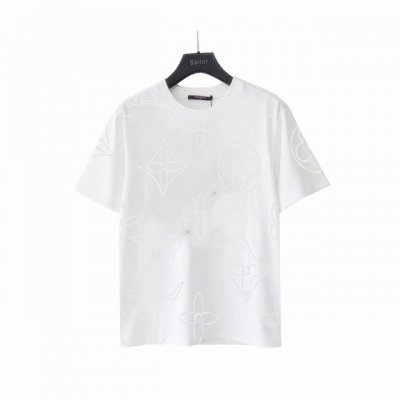 实拍细节图+尺码表 Louis Vuitton 路易威登发泡印花三花短袖 260克重纯棉面料，满身印花工艺，款式时尚 大气，面料舒适，做工严谨 ，走线工整。上身