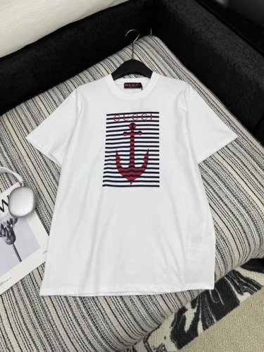 爆款现货 原单品质 Gucc*｜25限定系列新品印花短袖T恤 精致宽松大版型上身巨显瘦！ 定制最新印花 低调奢华！ 时髦精必备单品解锁所有穿搭！ 认准我家品质！