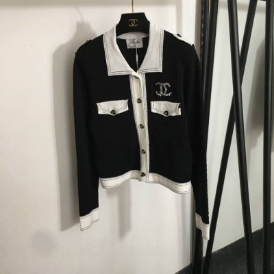 款号20252160 Chane*新款 小香Logo刺绣爱心纽扣翻领长袖针织开衫，黑色，Sml， L码；肩宽37，胸围92，袖长64，长52
