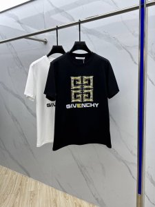Givenchy*纪梵希 2025Fw春夏新品圆领打底外穿T恤 立体感Logo常规半袖纯棉打底T恤 棉 手感面糯有骨感 柔而有韧性 工艺处理 韧性和抗皱性能得到