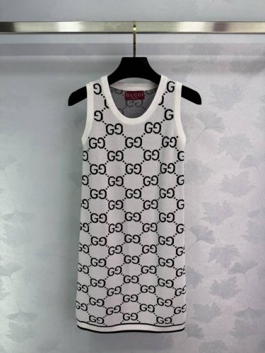 gucc*双G提花背心连衣裙，经典设计，时尚百搭。白色款，夏季必备，面料舒适。2色3码Sml 。T226B