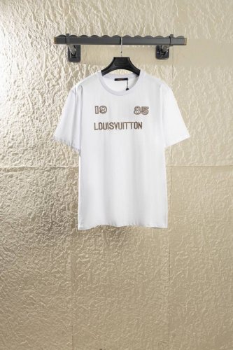 款号Q13 私域常青爆款路易威登1985 Louisvuitton官网一致款式 大牌品质的时髦就是简约而不简单，Log采用百灵达绣花机绣花，立体感更强，纹路更清