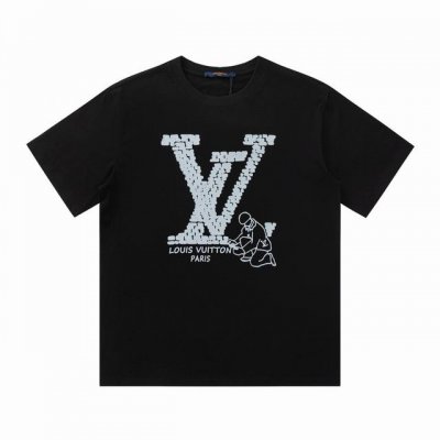 上新款号：B184 Louis Vuitton 路易威登24Ss标识印花T恤短袖 一款男女同款短袖T恤，标识Logo图案植绒修饰其吸睛度完全不亚于任何经典款式，