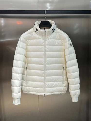 P520 Moncler蒙可睐 纯色拉链立领夹克外套、内有隐形帽 颜色：黑色 白色 尺码：12345