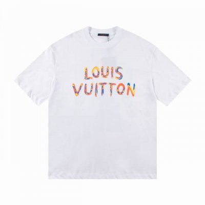 V160 louis Vuitto*2025最新款短袖T恤 材质:采用高版本300G双纱精梳棉 尺寸:S M L Xl 颜色: 黑 白