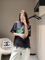 P180 Balenciag* 25Ss早春新款 字母印花作旧圆领短袖T恤丨独家Yb开发！高版出品！采用克重纯棉制成 略带有弹力 呈现显瘦视觉效果 胸前印有品牌