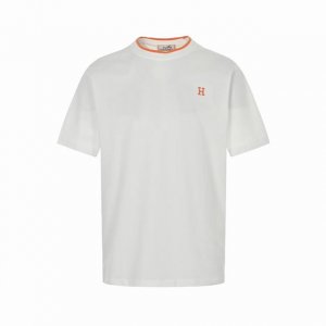 本地自取:170 hermes/爱马仕 经典刺绣橙标短袖 logo标识精致升级，灵感源自八十年代复古 原版面料 官方同款 同缸染面料 手感非常舒服 春夏最新砖柜