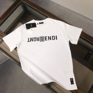p100 Fendi 芬迪 2025春夏新款上市 纯棉短袖T恤！260克定制棉，面料柔软舒适，全新设计灵感，极具时尚代表性！精致印花字母Logo工艺！手感舒适透