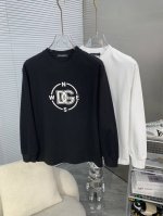 P210 Dg杜嘉班纳 春季情侣款长袖T恤最新版型系列，袖口收缩长袖T恤。定制高级面料手感柔软舒适带有弹力，搭配重工工艺，简约大气，上身效果超赞，大货已出，码数