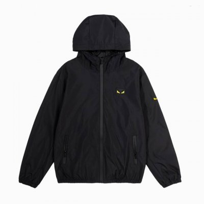 fendi 芬迪 小眼睛 双层夹克外套 高版本 新款风衣夹克 定制进口记忆面料打造 追求高端的风范 手感极佳 版型不挑人 舒适透气 营造时尚大气的视觉感官 百搭