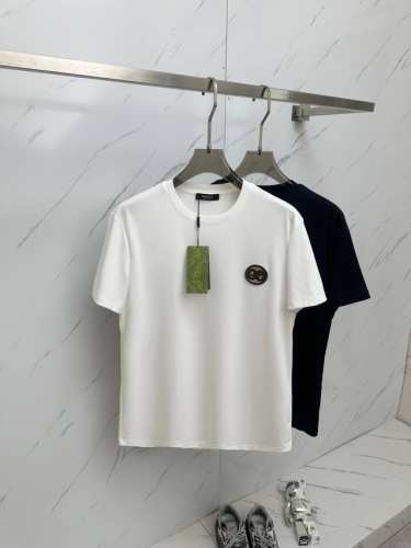 Gucci 2025Ss夏季最新品，专柜同步有售，原单狠货，时尚休闲圆领短袖T恤，上身舒适！吸睛而有亮点，采用进口原版面料，顶级工艺字母图案Logo，简单而不失