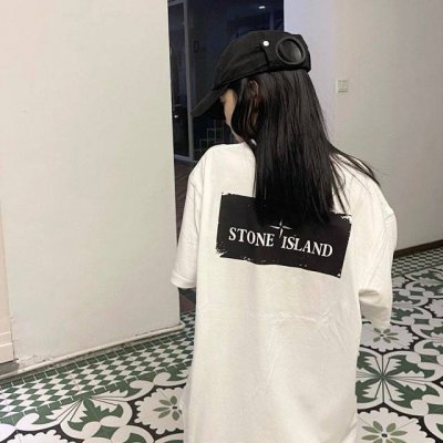 stone Island石头岛 Ss21 胸前字母印花短袖丁 恤 男女同款 采用260克双纱面料 -简单基础百搭款 原单品质 情侣款穿搭首选. -大厂做工 肩部