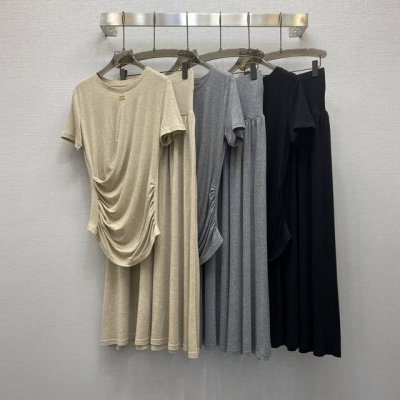 fe*25Ss 精致圆领金属扣点缀侧收褶设计上衣半裙套装 ，高级面料，颜色:图片3色，面料：羊绒针织混纺面料 Smlxl