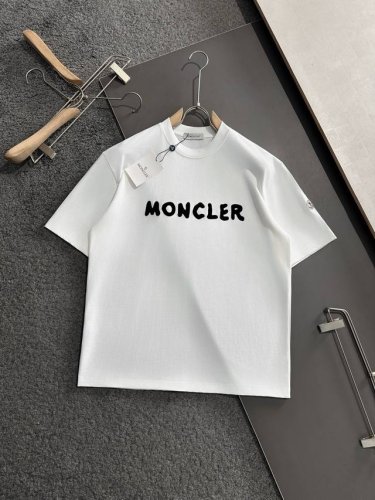 Mon 2025Ss春夏最新款圆领时尚短袖T恤，官网同步，专柜纯棉面料！贴肤舒适，耐看又好穿，经典简约Logo设计，原厂工艺一丝不苟，型男必备单品 码数M-Xx