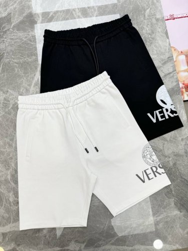 Versac*美杜莎25S夏季新款五分短裤！爆款推荐！侧身完美Versace搭配美度莎图形印花设计，完美的丰富大家的视觉感！时尚又好看！常规版型效果超赞！而且透