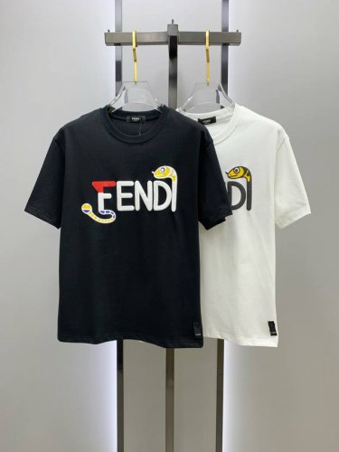 市场有仿版认准工艺和面料 25Ss芬家纯棉最新面料 最高版本 蛇年大吉胸前Fendi撞色植绒工艺！经典标识图案Logo时尚简约潮流短袖，最顶级的品质专柜原单短袖