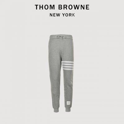 Thom Browne 汤姆布朗 24Fw 四杠条纹色织运动长裤 白灰 定织定染480G毛圈布，采用60支天然全棉精梳纱针织而成，内里32Jc平纹+8Jc毛圈，
