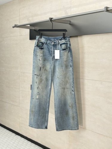 acne Studio* 25Ss新款 M泼墨牛仔裤 整体采用的直筒微阔版型设计 定制的牛仔面料与裁剪比普通工艺复杂很多 调整了多次进口的牛仔面料 面料水洗做旧