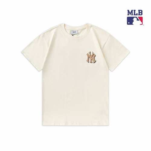 上新 高版本 mlb蛇年限定款短袖 一键解锁Mlb夏日新 花 样 带上Mlb老花系列夏日新T图鉴 更新你的夏日 清新配色唤醒夏日氛围 波普老花T恤同步加载摩登日