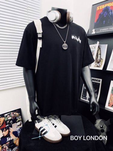 boy London25水墨渲染大翅膀情侣短袖Tee男女同款 超高版本 经典图案设计 立体外凸印花 质感拉满 大翅膀英文Logo吸睛有型！面料由品牌面料商直接供