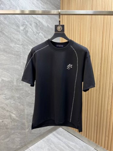 Lv 路易威登 2025春夏新品 三标齐全 圆领短袖T恤 好货不用过多介绍 看细节 专柜码数：M-Xxxl 175 140建议L