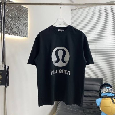 Lululemon露露乐蒙 25Ss新款反光短袖T恤 爆款首选面料全新升级 采用高克重布料 洗完水260克 不缩水不变形 上身阔挺效果极佳 且舒适柔软质感十足