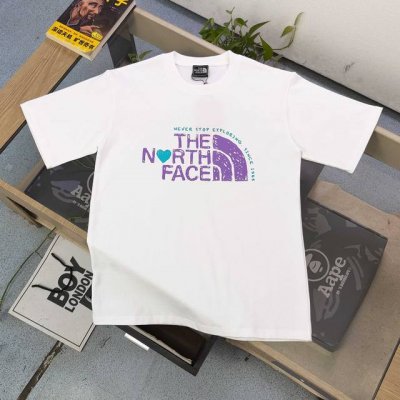 上新 款号：Dg25638 2025新款The North Face北面Tnf蜡笔画图案Logo字母印花休闲情侣短袖T恤，经典图案设计，朋克不羁！！采用250G