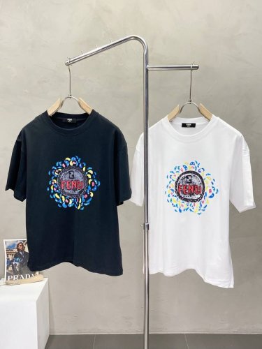 fendi芬迪独家专供新款原单男士休闲短袖 高端定制 高端版本 时尚百搭爆款进口面料 手感超柔软细腻 穿着亲肤舒适 高端精品 代工厂P精细做工 上身非常赞 男士