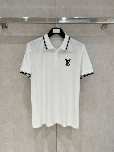 lv 商务休闲通勤款,渠道精品唯美主义的英式裁剪艺术尽显男士魅力风采. 25春夏 专属标识Polo衫短袖T恤 经典的翻领裁剪工艺从未停止.既不单调也不复杂,匠心