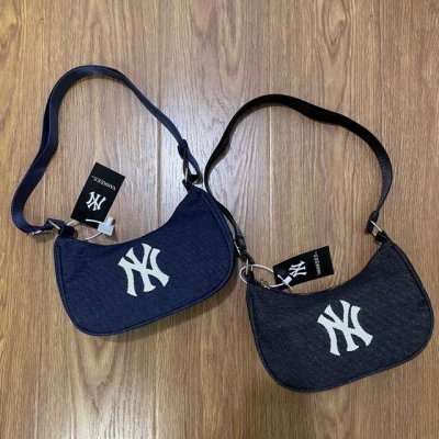 mlb 纽约洋基队时尚休闲便携通勤牛仔布腋下包手提手拿包单肩包 颜色：黑色 军蓝色 尺寸：23X13X07Cm 肩带：125Cm 928