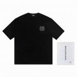 一首批.散单+10 巴黎世家Balenciaga2025新款T恤 材质:采用高版本300G双纱精梳棉 尺寸:S M L Xl 颜色:黑白 款号:W2630
