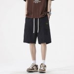 Stone Island 石头岛海外限定休闲短裤，限定机能裤五分裤，高品质，小红书主播推荐，上身质感满满，版型立体，完美修饰腿型，街头风十足，情侣闺蜜可搭！ 颜