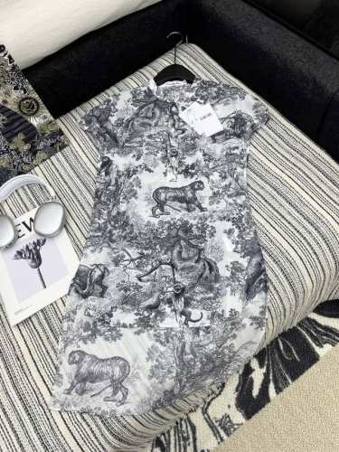爆款现货 原单高品质 Dio*｜25新款法式丛林印花不规则衬衫 颜色百搭高级 定制版型包容性好 尽显高级随意感 视觉盛宴 四季必入的百搭单品 订制面料，休闲范儿