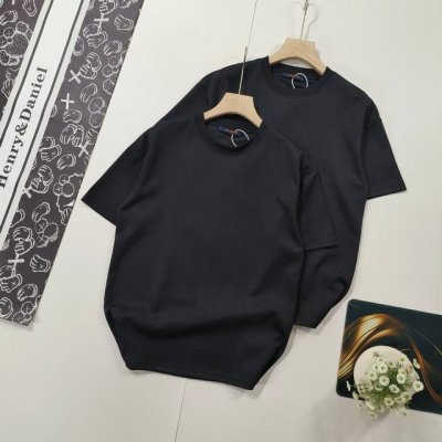 尺码S-Xl顶级版本 报单备注款号001 路易威登 Louis Vuitton 1V 25Ss早春新款 Lv提花剪毛标识短袖 轻奢主义 男女日常通勤穿搭必备单品