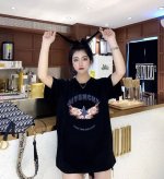 Givenchy 纪梵希星火字母短袖T恤 上身图