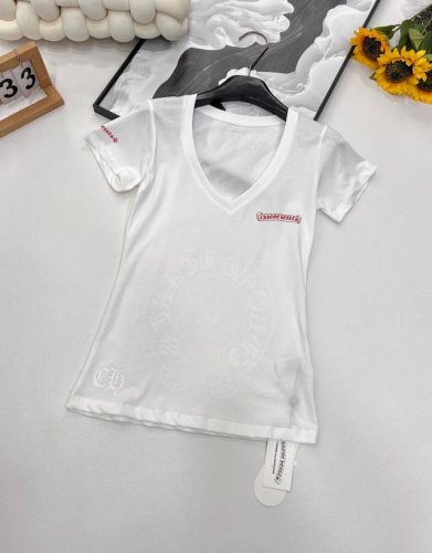 春夏新款 Chrome Hearts 梵文小标印花小T恤 日本进口印花原浆，印花超有质感，上身高端上档次 这个夏天人人必入手的款式，用一直秉承的哥特式字体演绎，
