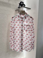 louis Vuitto*2025新品上架 活性印花樱桃衬衫短裤套装 定制Yb进口斜纹稠材质 质感光泽 透气舒适 常规翻领长袖衬衫配短裤套装 四叶草字母印花图案