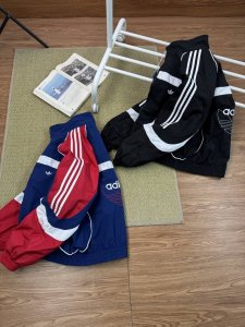 细节图# Adidas Originals 蛇年限定 Rs M Pad 复古拉链立领舒适夹克 男女同款 小红书、微博、得物 众多博主种草 Babymonster