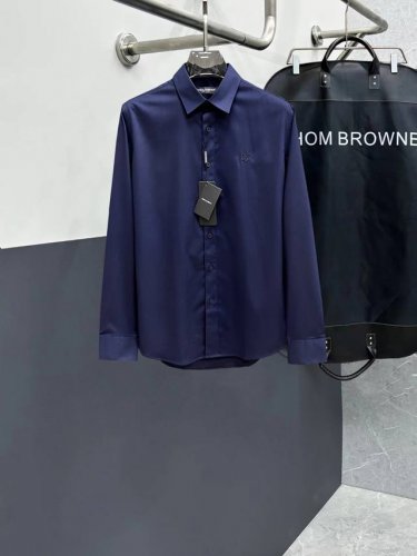 春夏爆款， D&G 高端品质. 2025专柜最新爆款衬衫出货 巴黎专柜同步发售！精选意大利进口定制精棉衬衣面料搭配最新款，胸前的精致品牌刺绣设计和背后的品牌英文