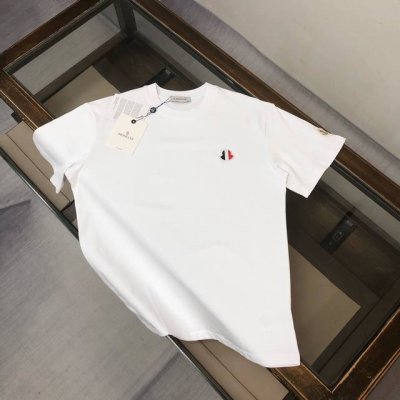 amon*Cler 蒙口 2025春夏最新款短袖T恤，男女同款定制专属纯棉面料，定制原版工艺螺纹，胸前定制Logo标点缀！简约大方，从容百搭，档次极高，完美融入