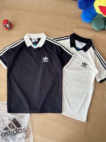 Ad字母Logo刺绣经典三杠织带拼接华夫格V领polo短袖 温柔奶油白撞黑设计 复古时髦百搭 简约黑色拼白色 简约耐看 两个颜色都超级百搭 不用担心出错 喜欢直