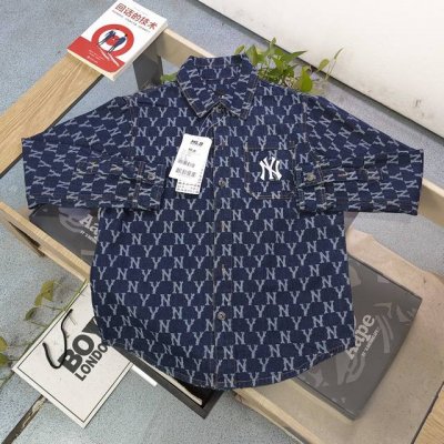 上新 款号：Dg25605 2025新款MLB洋基队NY经典刺绣logo印图案印花休闲情侣牛仔夹克外套，采用牛津布面料，面料厚实立体感更强，体感更舒服，定位裁剪