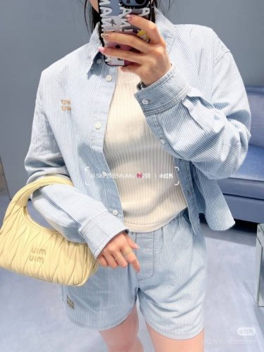 25Ss新品 蓝白条纹衬衫短裤套装 超清爽的蓝色 好夏天 衬衣Sml 短裤Sml