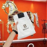 主推.长期有货 杰尼亚 高品质 官网高端新品原单少数帅爆牛仔裤，百分百原单 百搭神器！今年最新流行的风格设计款式，采用进口棉花制作成的单宁布，上身舒适，剪裁设计
