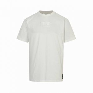 Fendi 芬迪 25Ss 暗纹刺绣字母Logo短袖 面料:15S精棉平纹面料 230G 纯棉质织物组织结构为平纹，面料的织物表面平整细腻，质地紧密，具有良好的