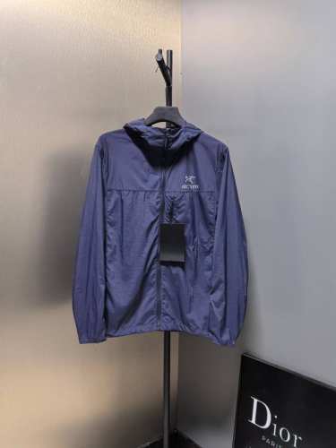 Sqush 男女同款 Hoody 防晒衣皮肤衣风壳透气防风25年夏季新品情侣款跑步系列运动健身夜跑夏季透气梭织 机能薄型小皮肤衣防晒衣！ 男女同款可配情侣装！最