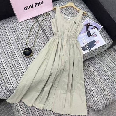 强烈推荐 25年早春夏系列 Miu*新款背心连衣裙 刺绣字母点缀 Sml